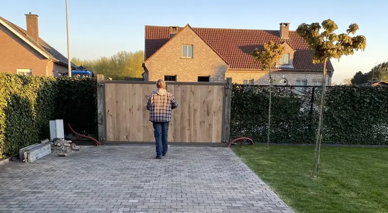 Electric gate repair